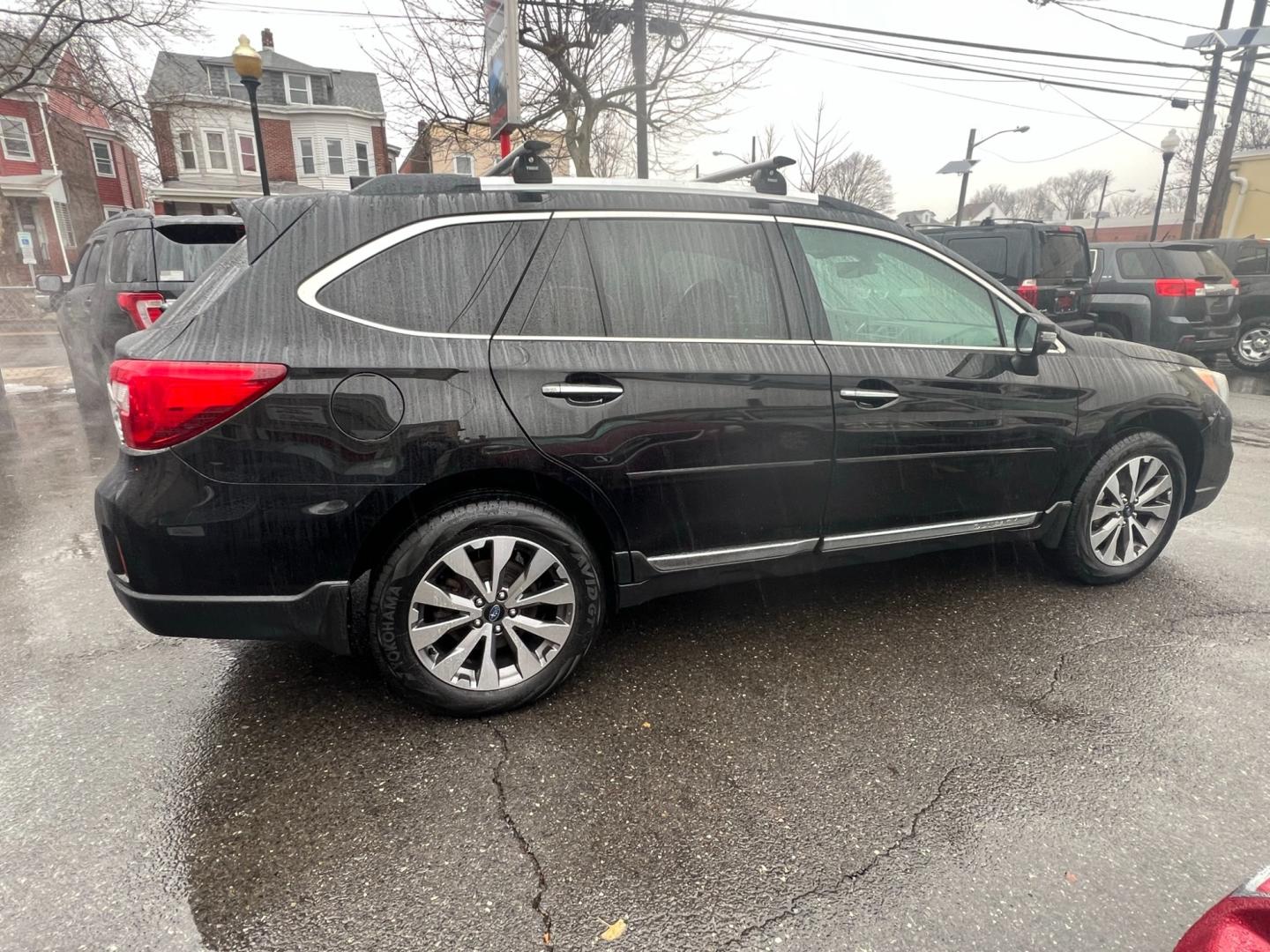 2017 BLACK /Brown Leather Subaru Outback 2.5i Touring (4S4BSETCXH3) with an 2.5L H4 DOHC 16V engine, 6A transmission, located at 1018 Brunswick Ave, Trenton, NJ, 08638, (609) 989-0900, 40.240086, -74.748085 - Photo#9